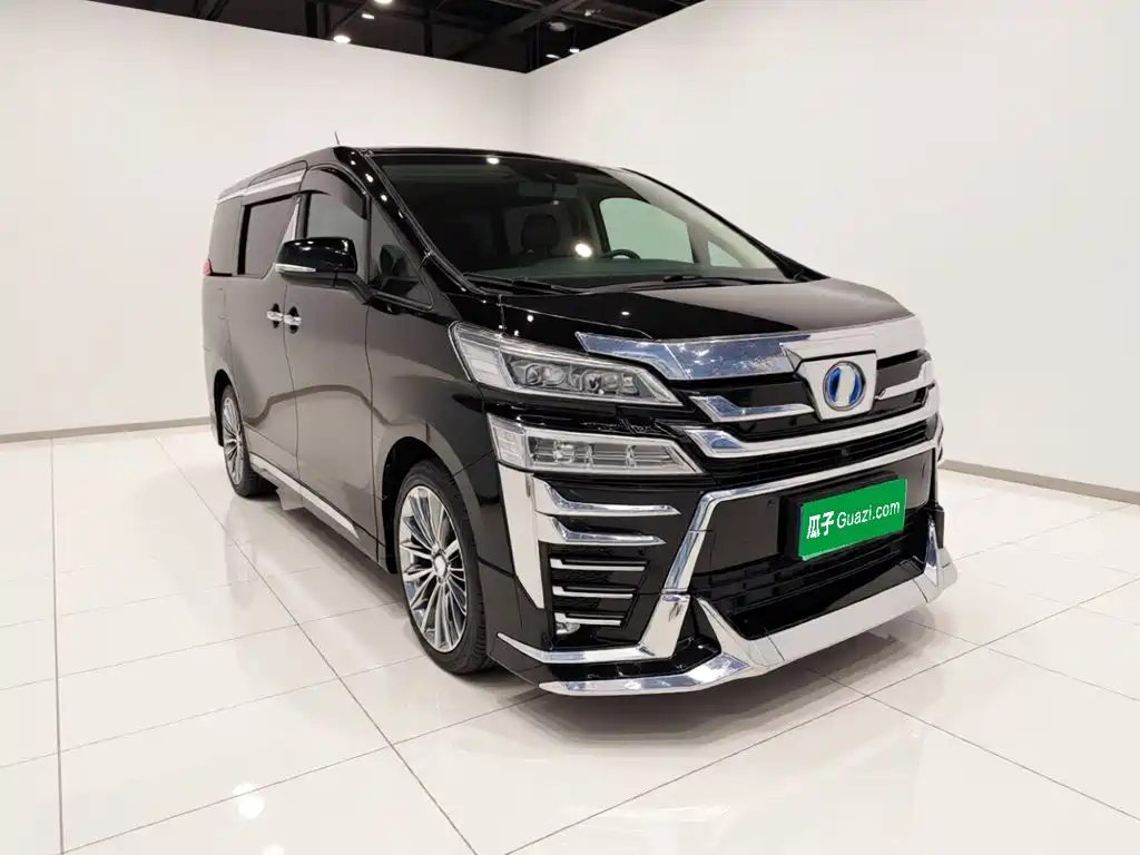Toyota Vellfire — фото 3