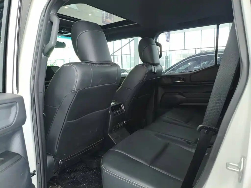 Toyota Prado — фото 14
