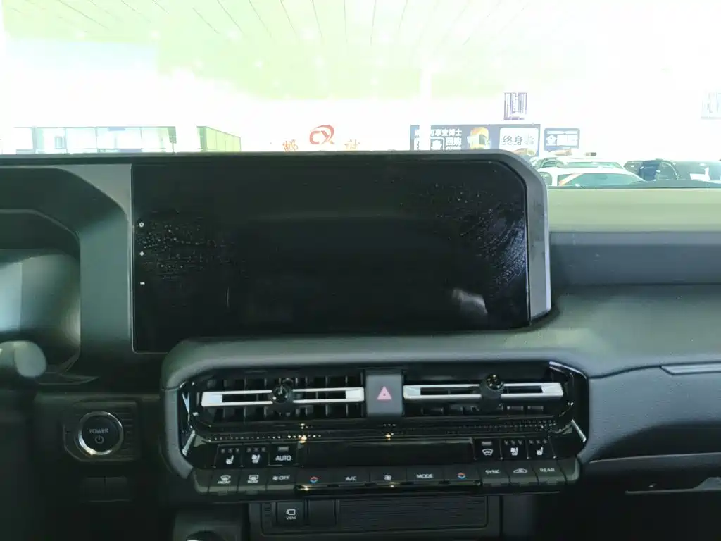 Toyota Prado — фото 10