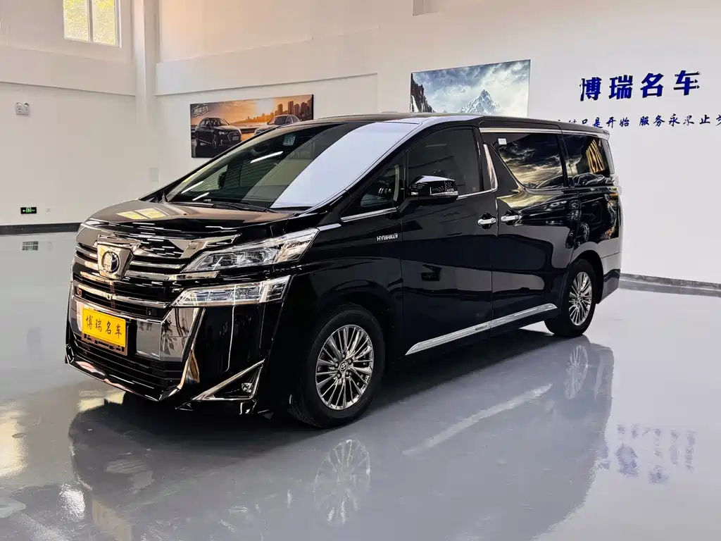 Toyota Vellfire — фото 2