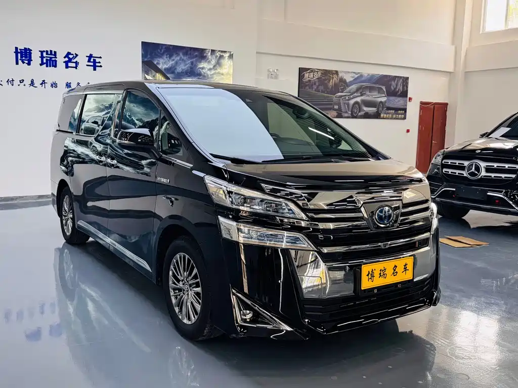 Toyota Vellfire — фото 5