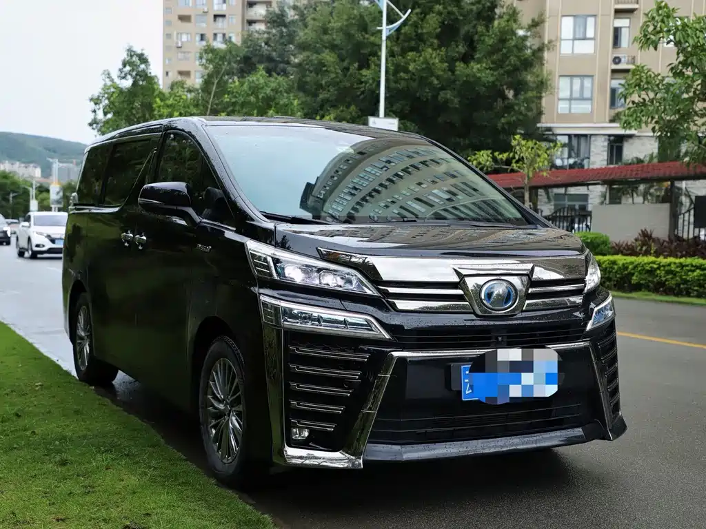 Toyota Vellfire — фото 3
