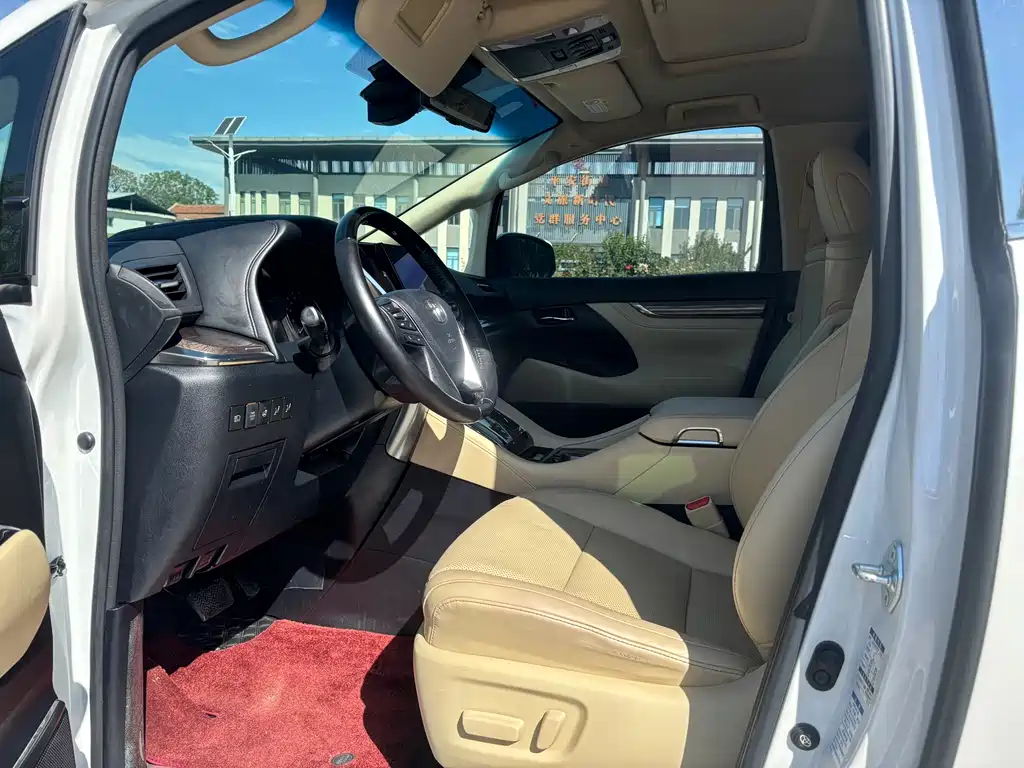 Toyota Vellfire — фото 5