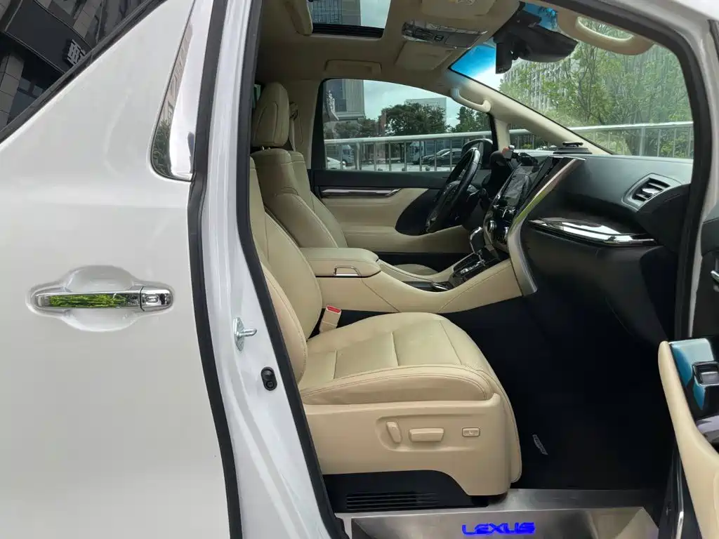 Toyota Vellfire — фото 23