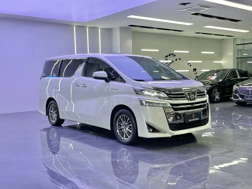 Toyota Vellfire — фото 7