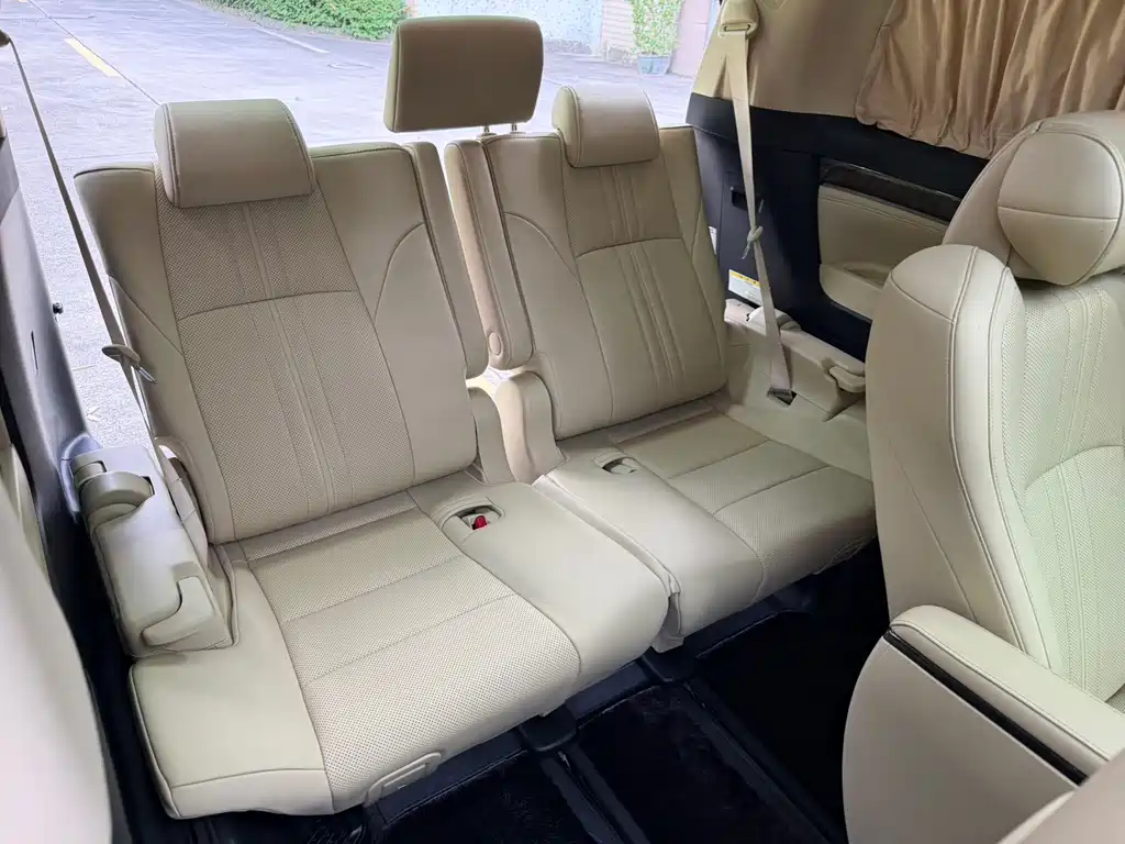 Toyota Alphard — фото 23