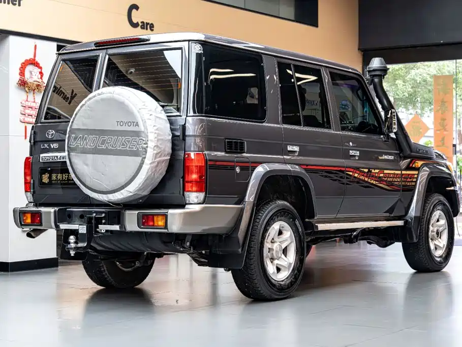 Toyota Land Cruiser — фото 4