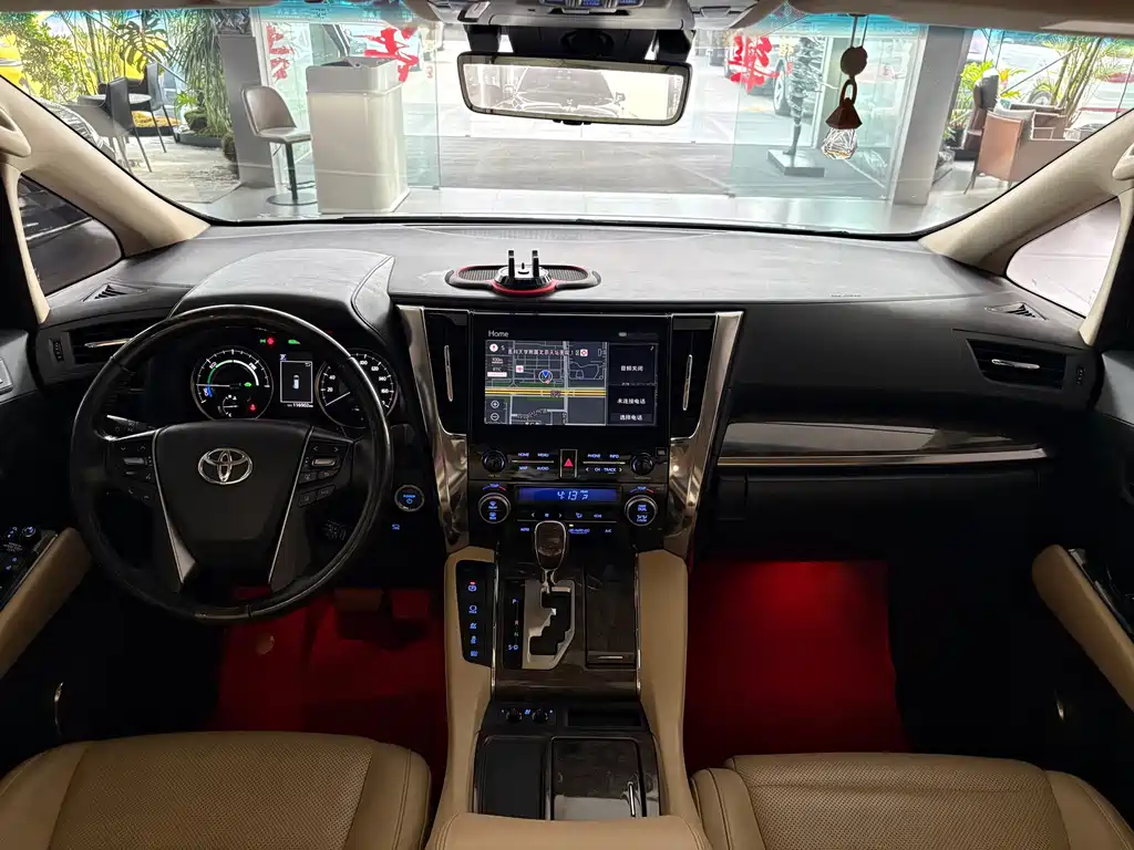 Toyota Vellfire — фото 15
