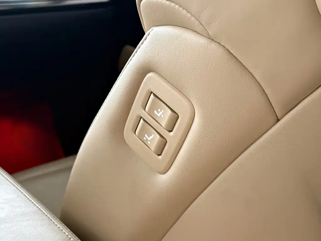 Toyota Vellfire — фото 17