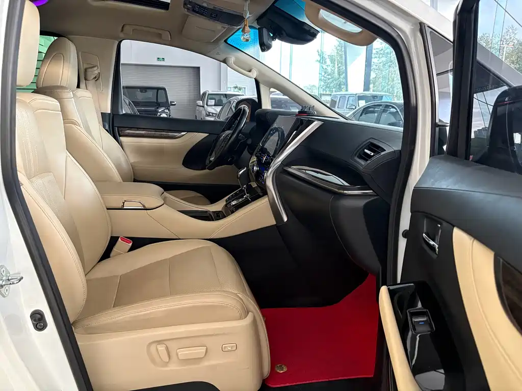 Toyota Vellfire — фото 19