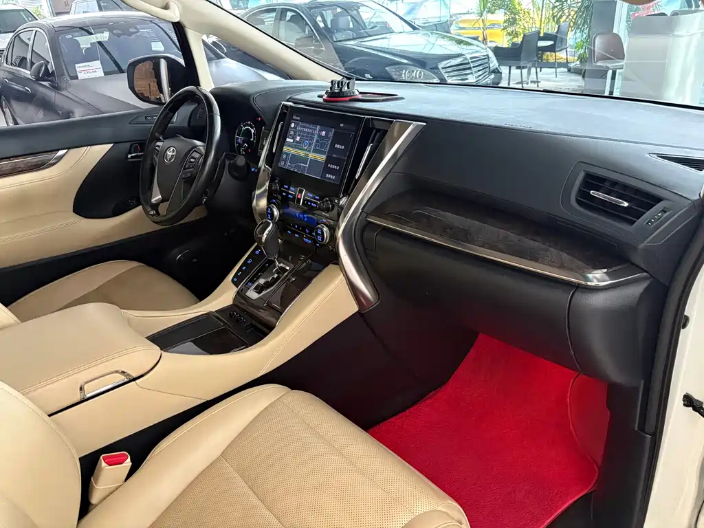 Toyota Vellfire — фото 20