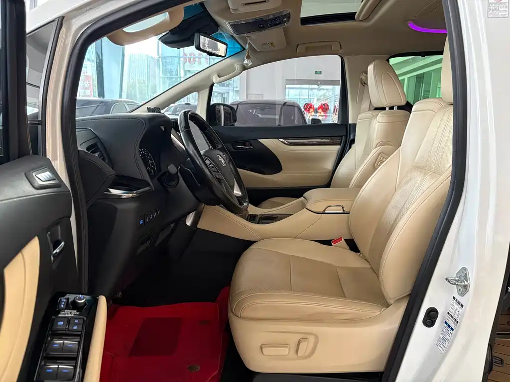 Toyota Vellfire — фото 9