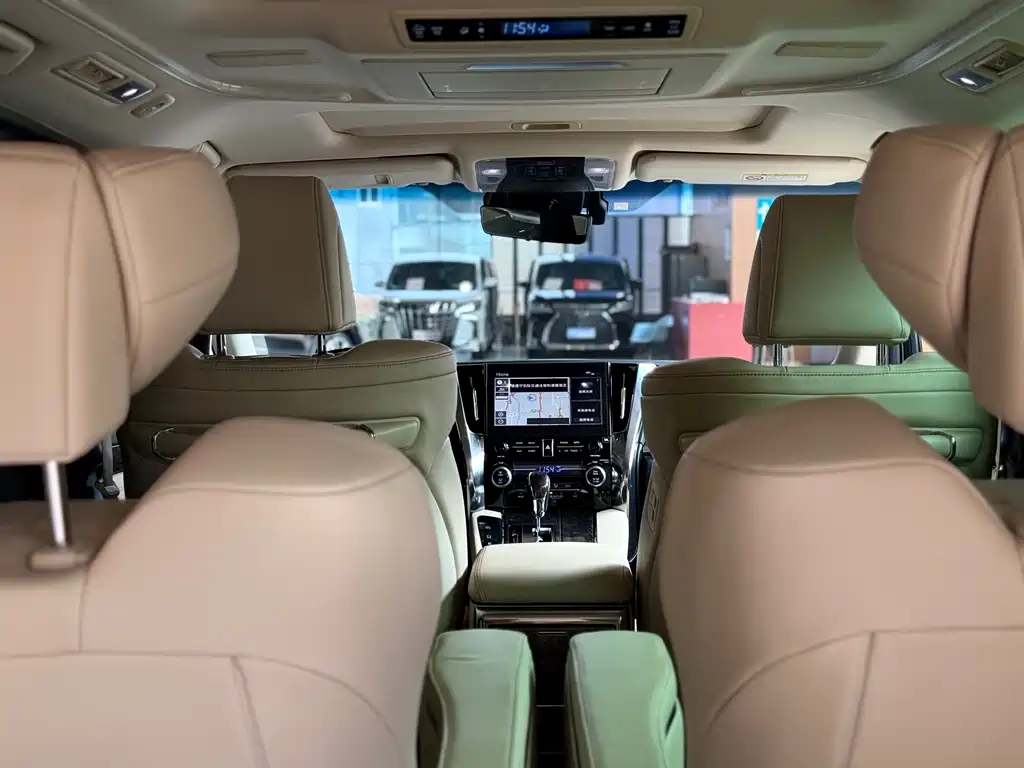 Toyota Vellfire — фото 22