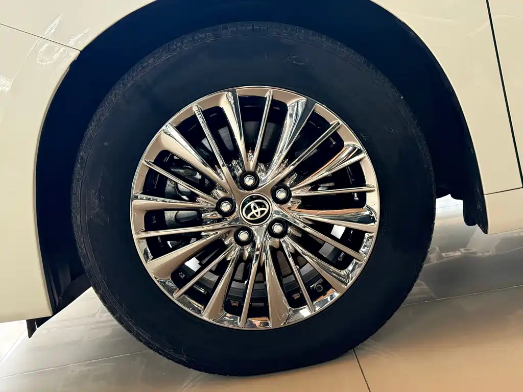 Toyota Vellfire — фото 26