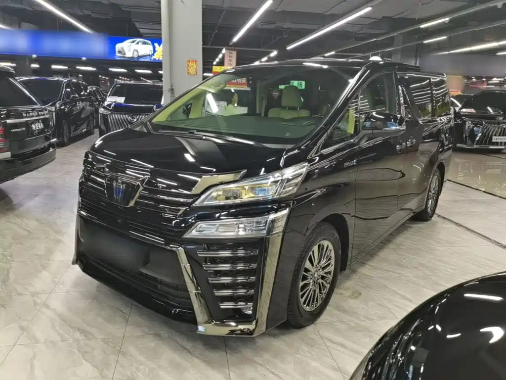 Toyota Vellfire — фото 2