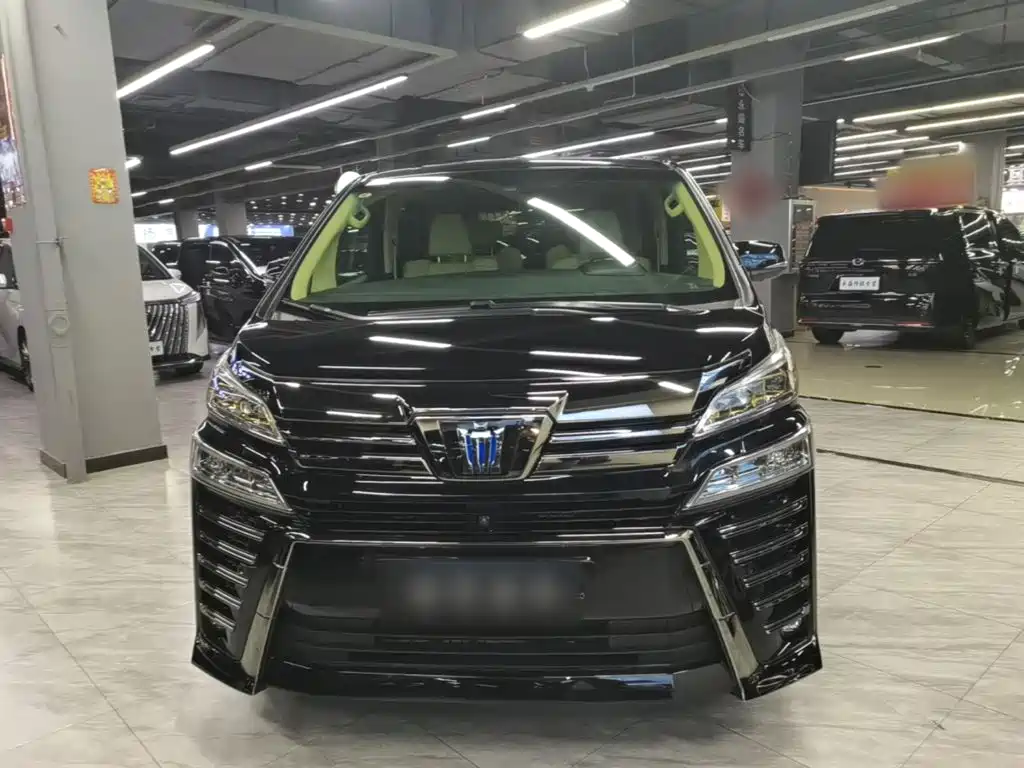 Toyota Vellfire — фото 3