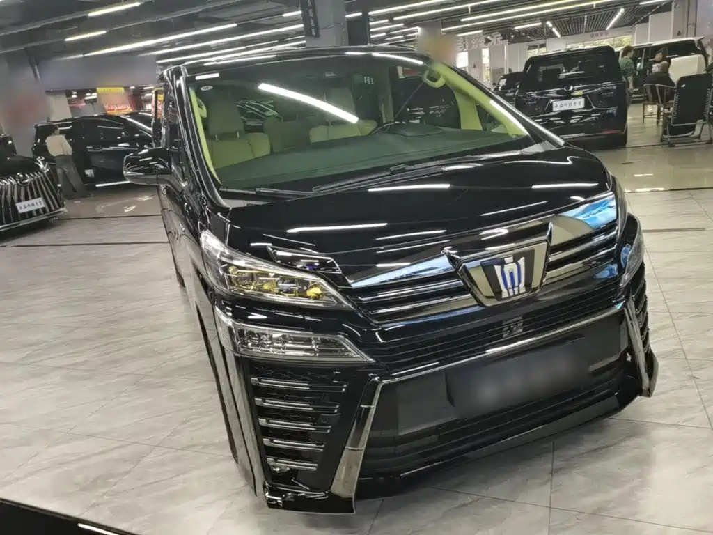 Toyota Vellfire — фото 4