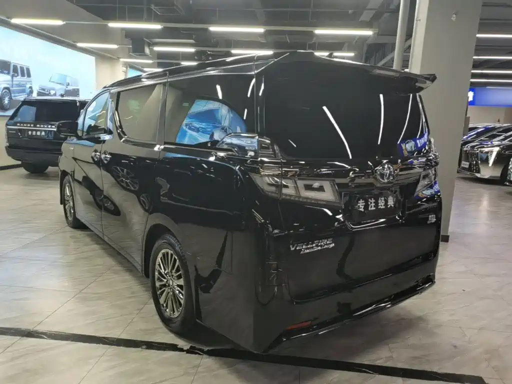 Toyota Vellfire — фото 5