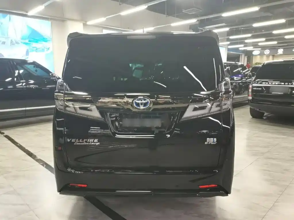 Toyota Vellfire — фото 6