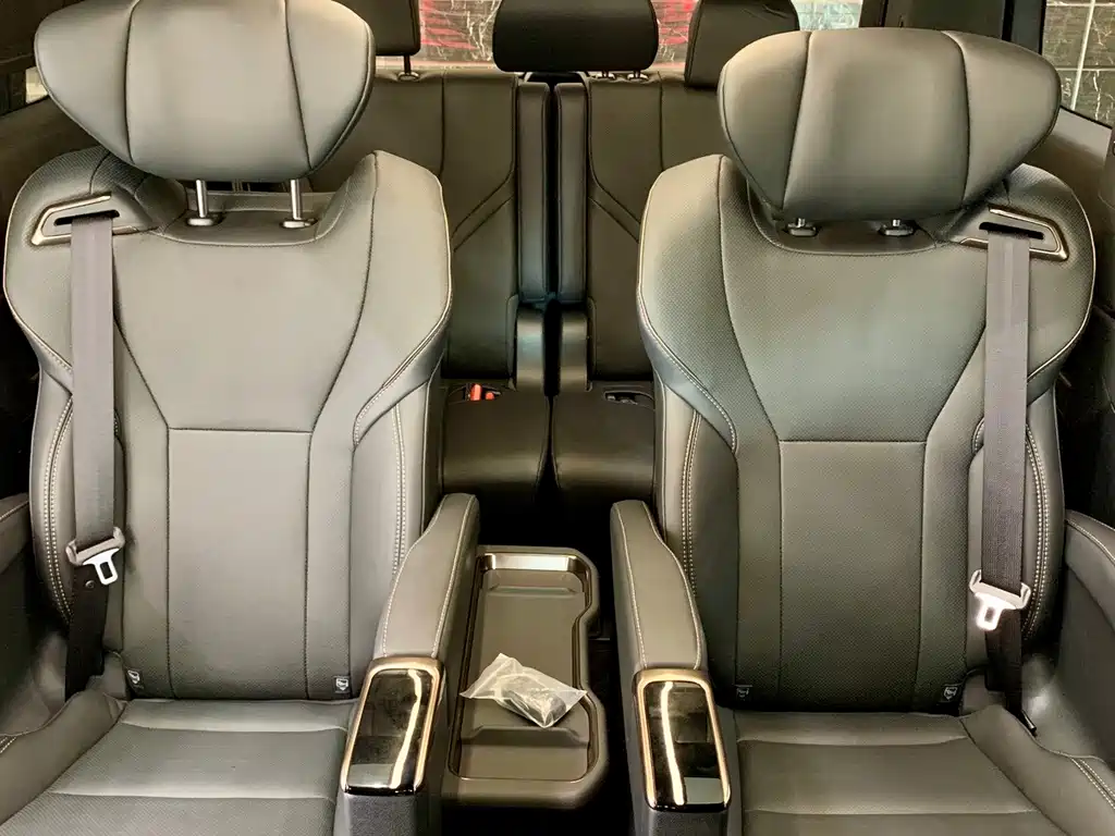 Toyota Alphard — фото 18