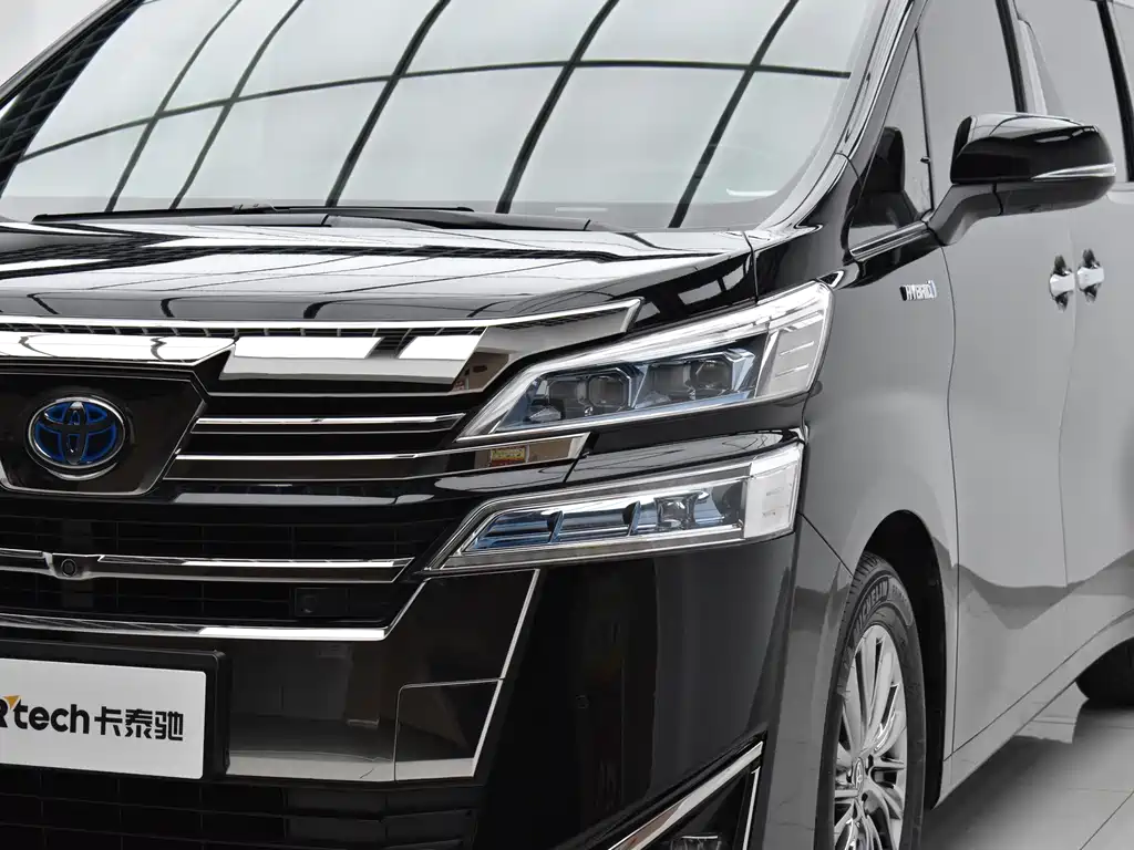 Toyota Vellfire — фото 5