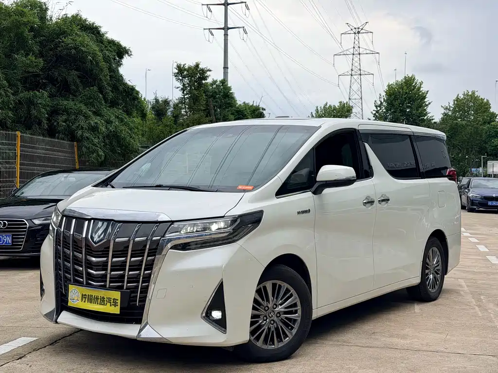 Toyota Alphard — фото 3