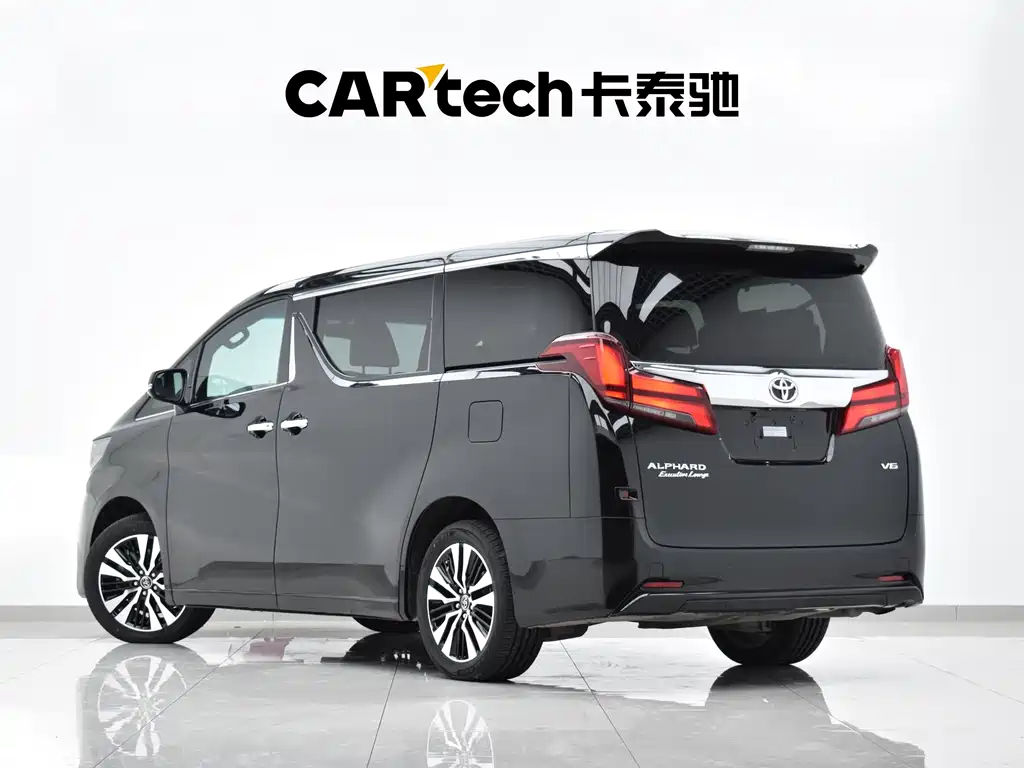 Toyota Alphard — фото 29