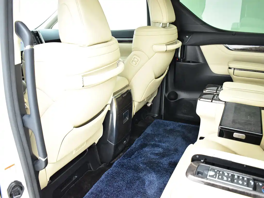 Toyota Vellfire — фото 20