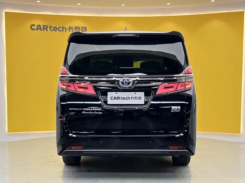 Toyota Vellfire — фото 3