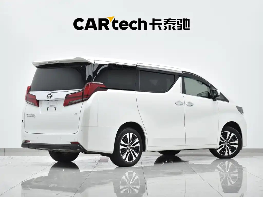 Toyota Alphard — фото 24