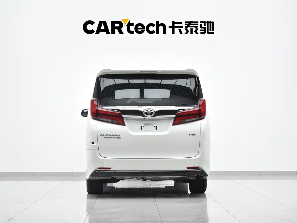 Toyota Alphard — фото 25