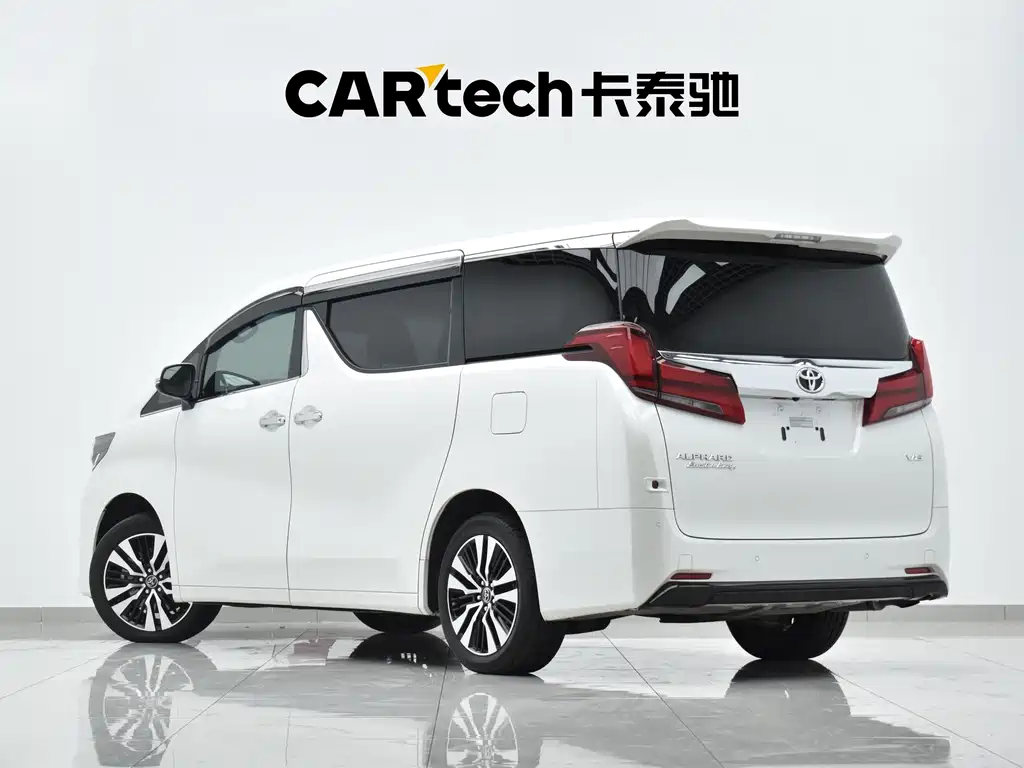 Toyota Alphard — фото 26