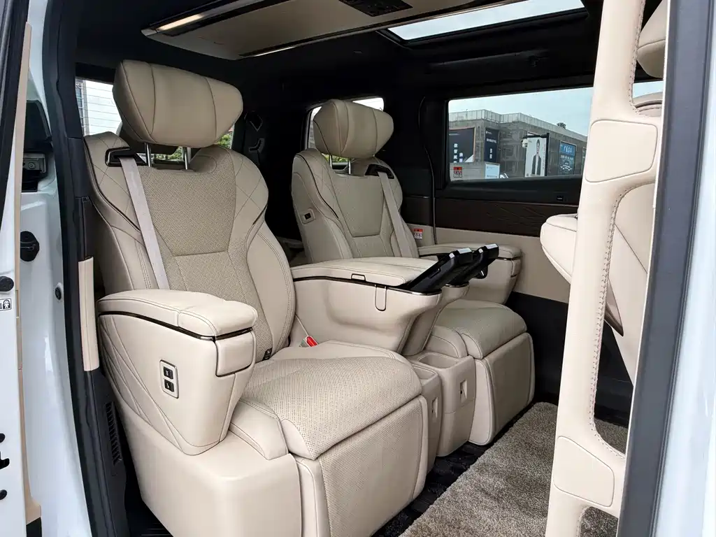 Toyota Alphard — фото 15