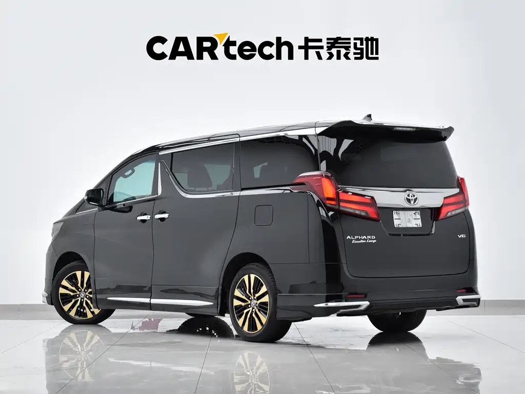 Toyota Alphard — фото 30