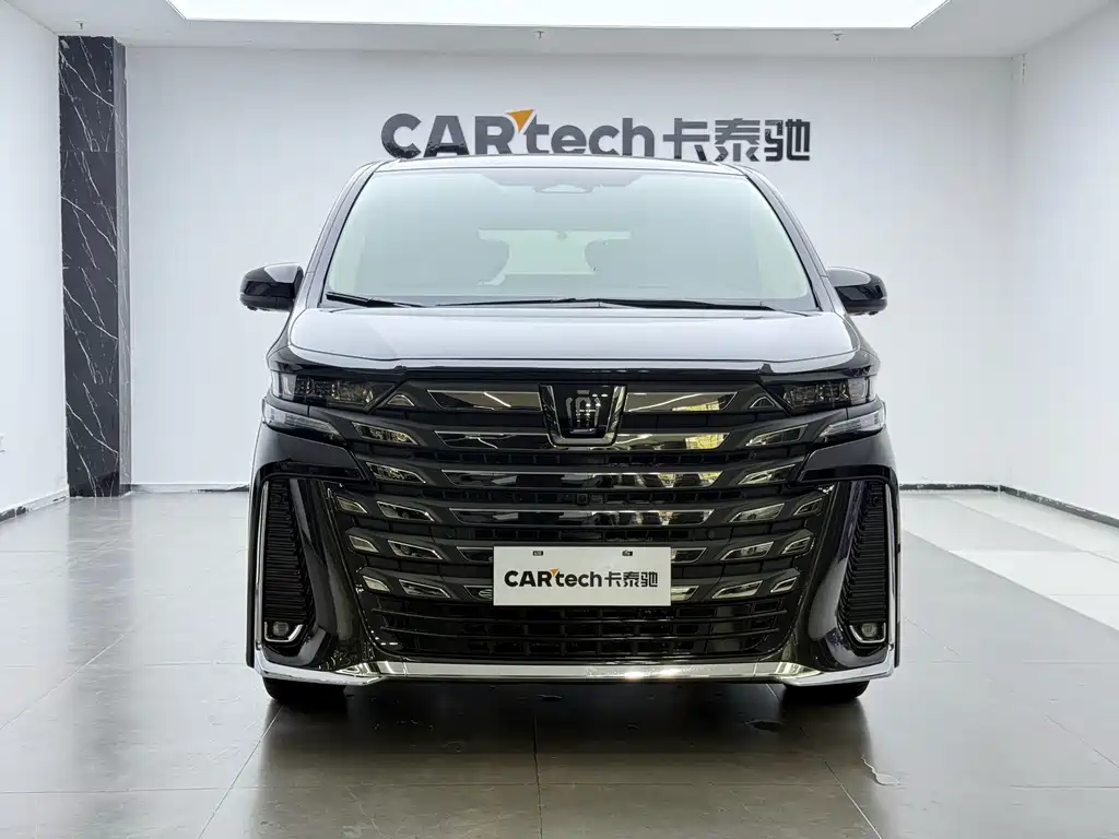 Toyota Vellfire — фото 2