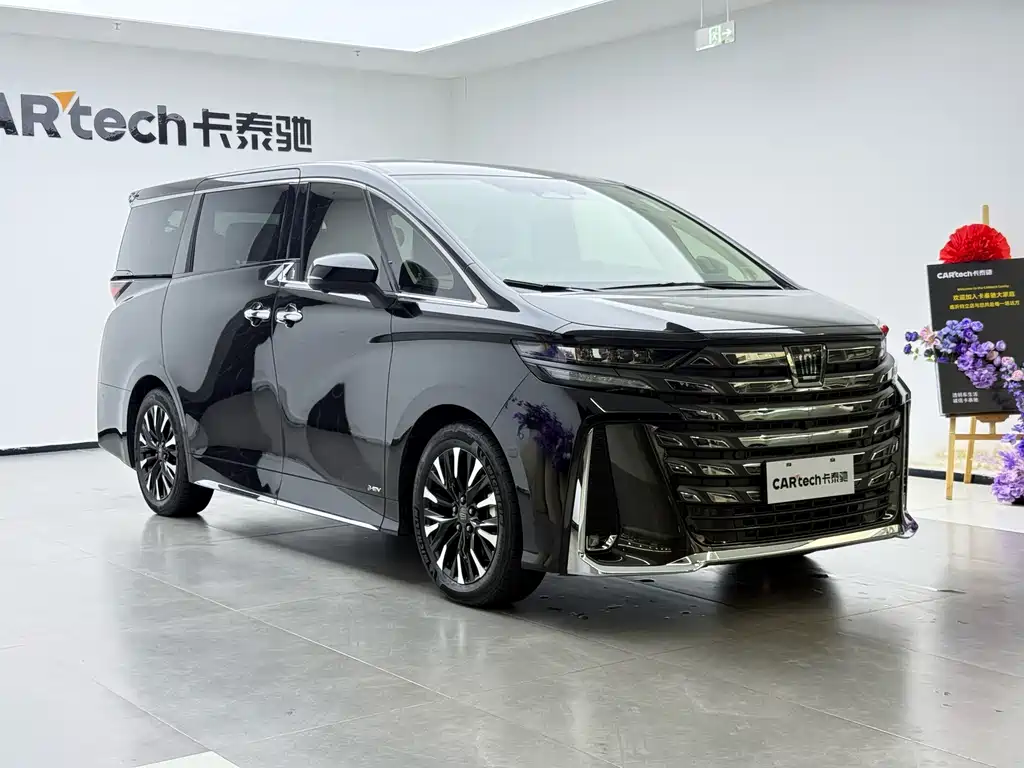 Toyota Vellfire — фото 8