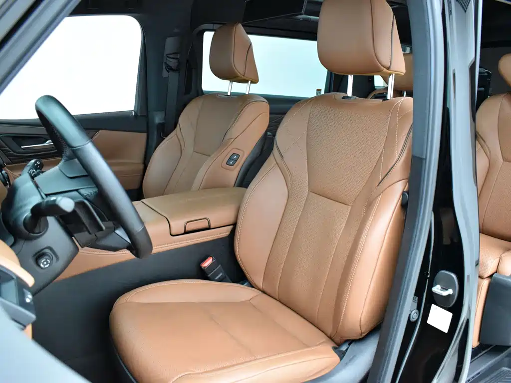 Toyota Alphard — фото 18