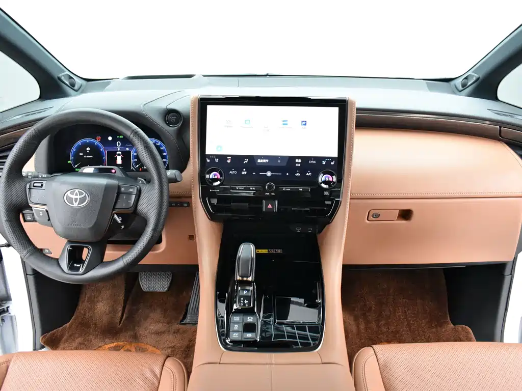 Toyota Alphard — фото 8