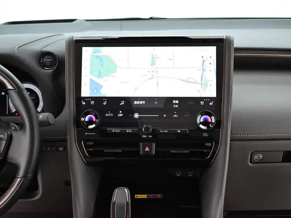 Toyota Alphard — фото 9