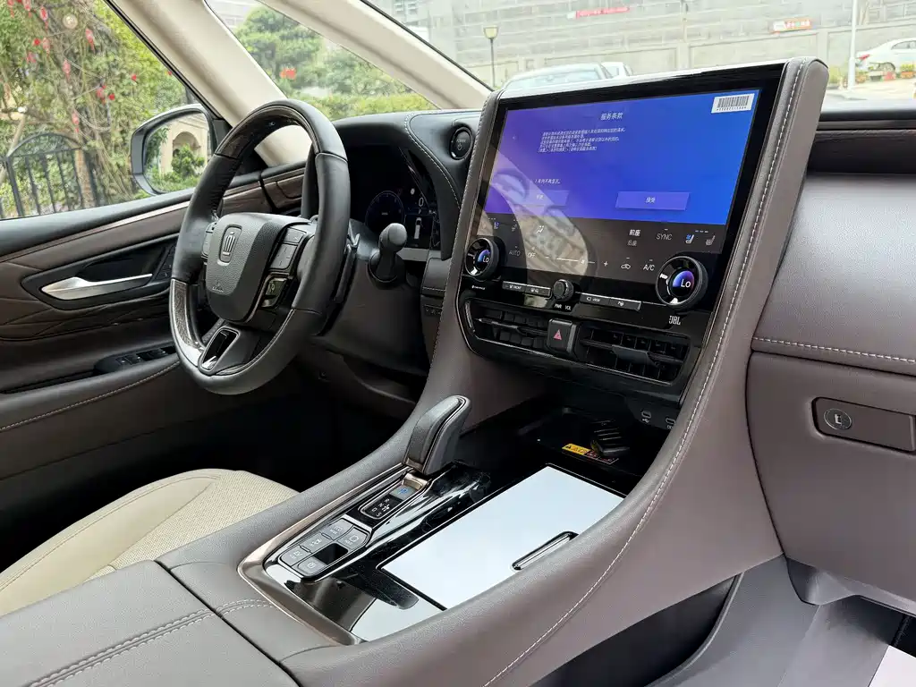 Toyota Vellfire — фото 6