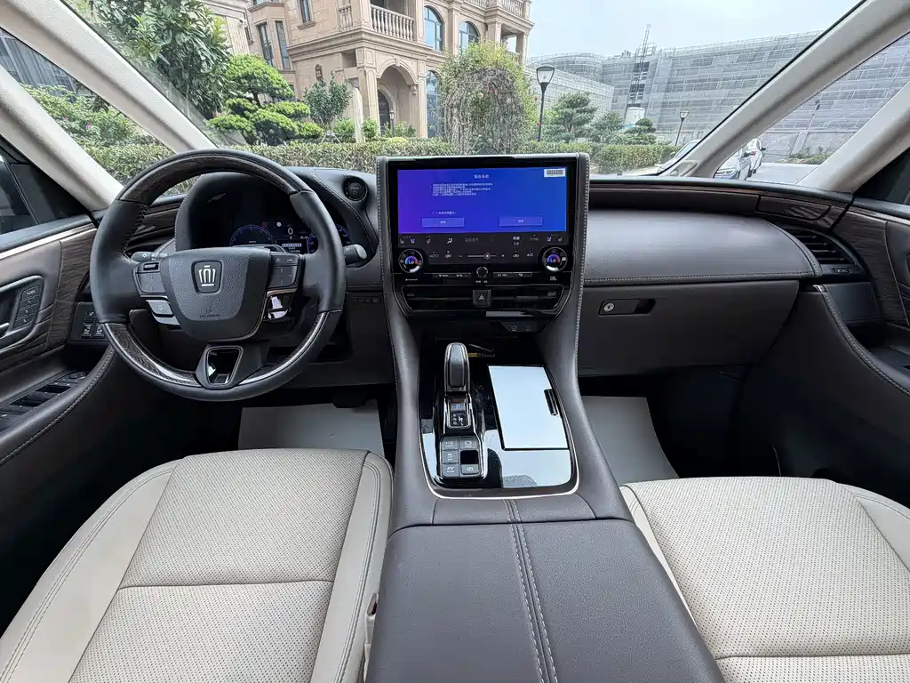 Toyota Vellfire — фото 7
