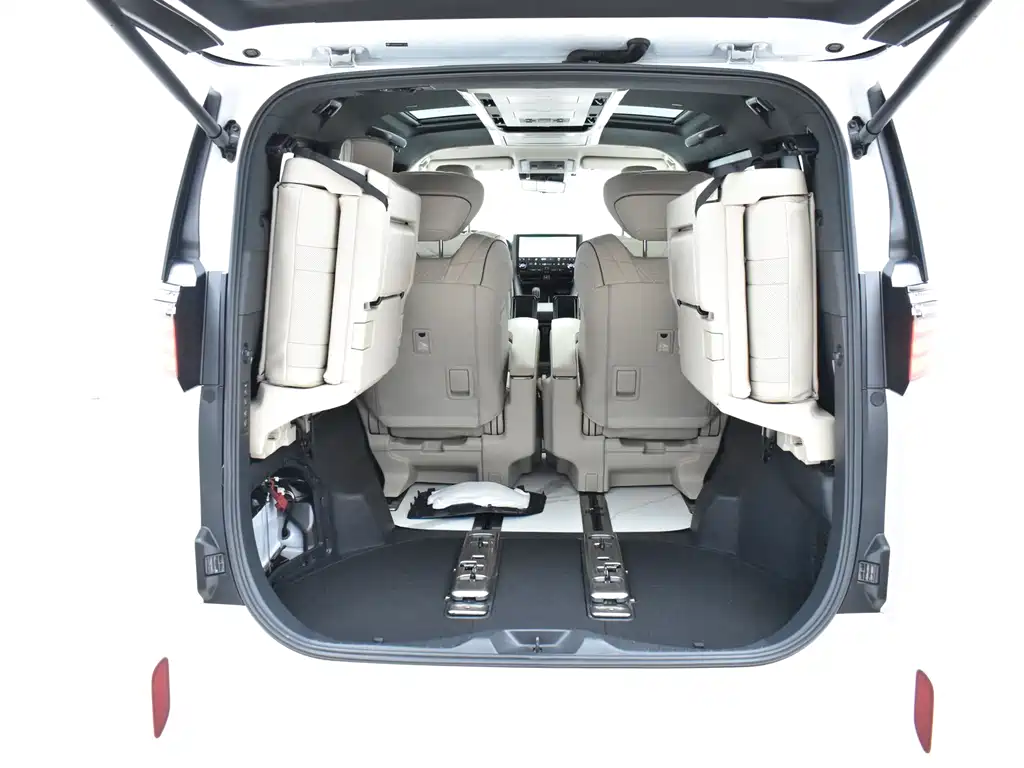 Toyota Alphard — фото 28