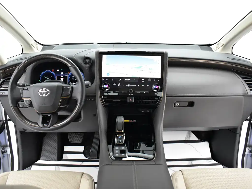 Toyota Alphard — фото 8