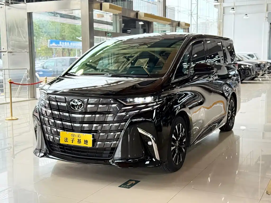 Toyota Alphard — фото 3