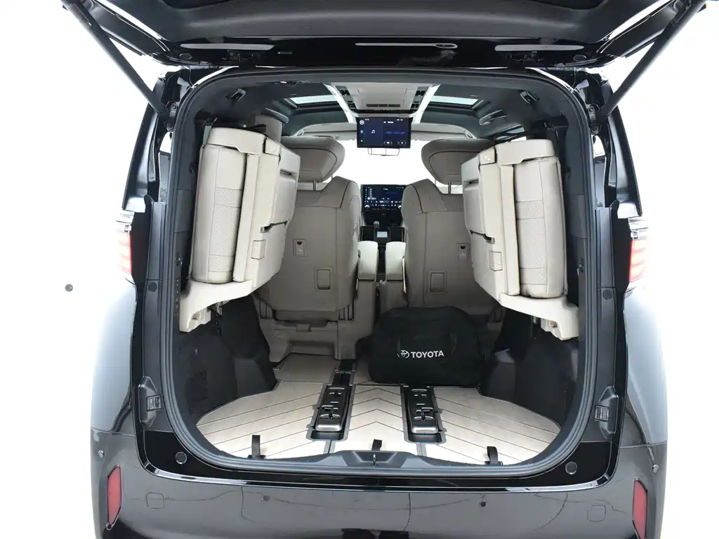 Toyota Alphard — фото 29