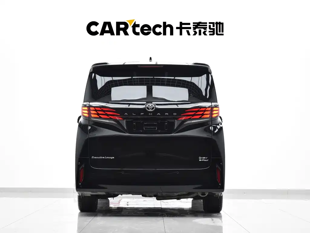 Toyota Alphard — фото 35