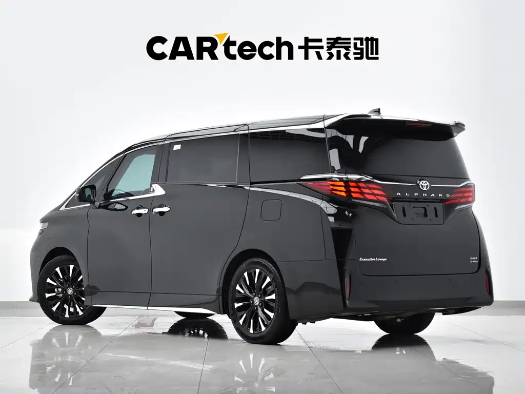 Toyota Alphard — фото 36
