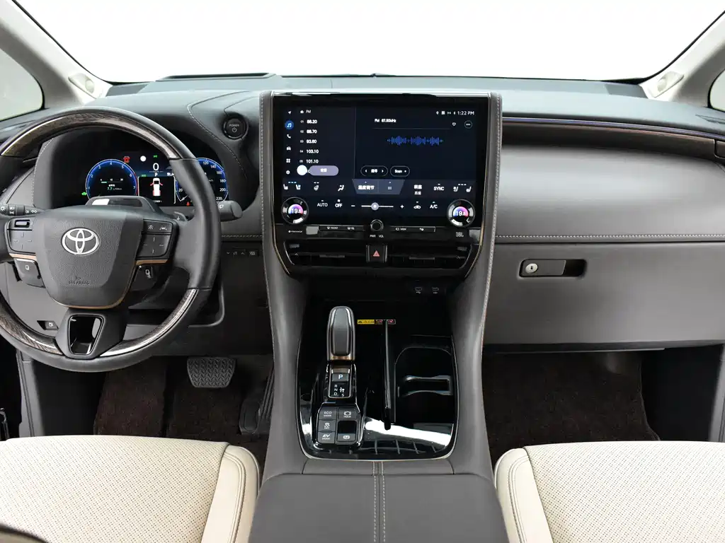 Toyota Alphard — фото 9