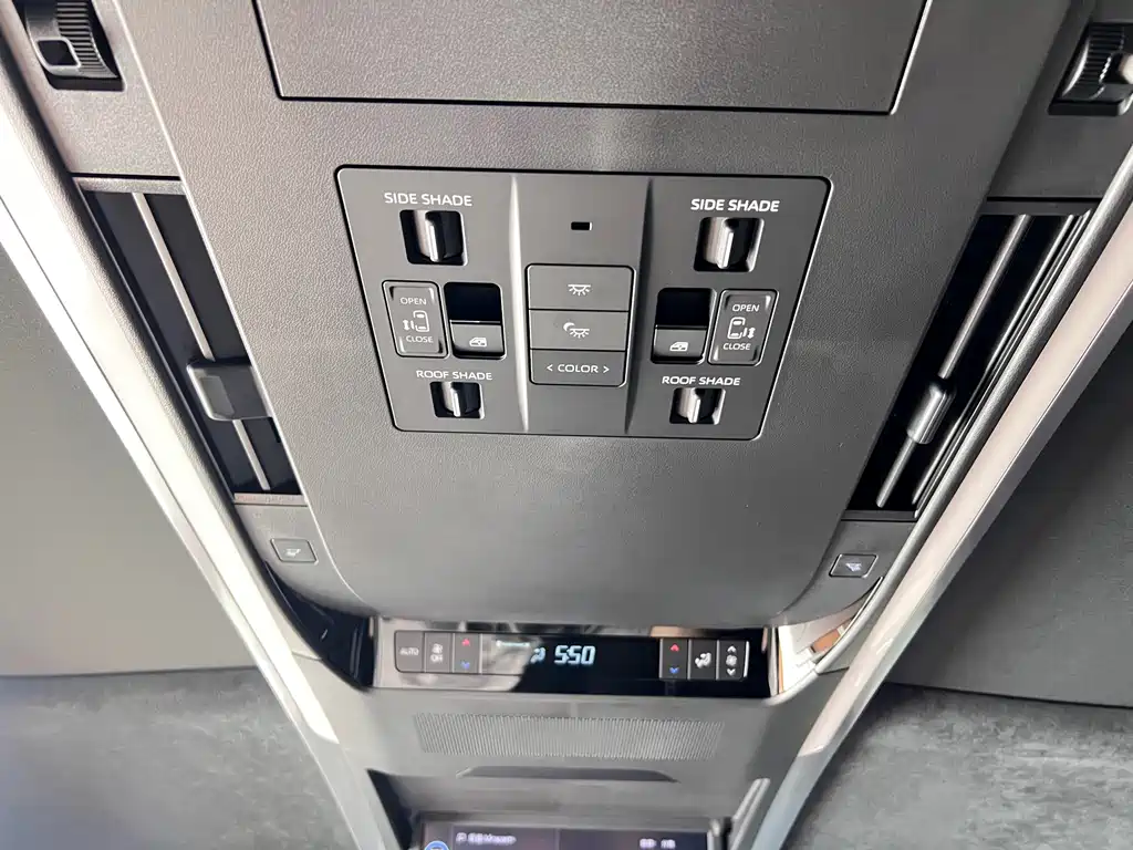 Toyota Alphard — фото 37