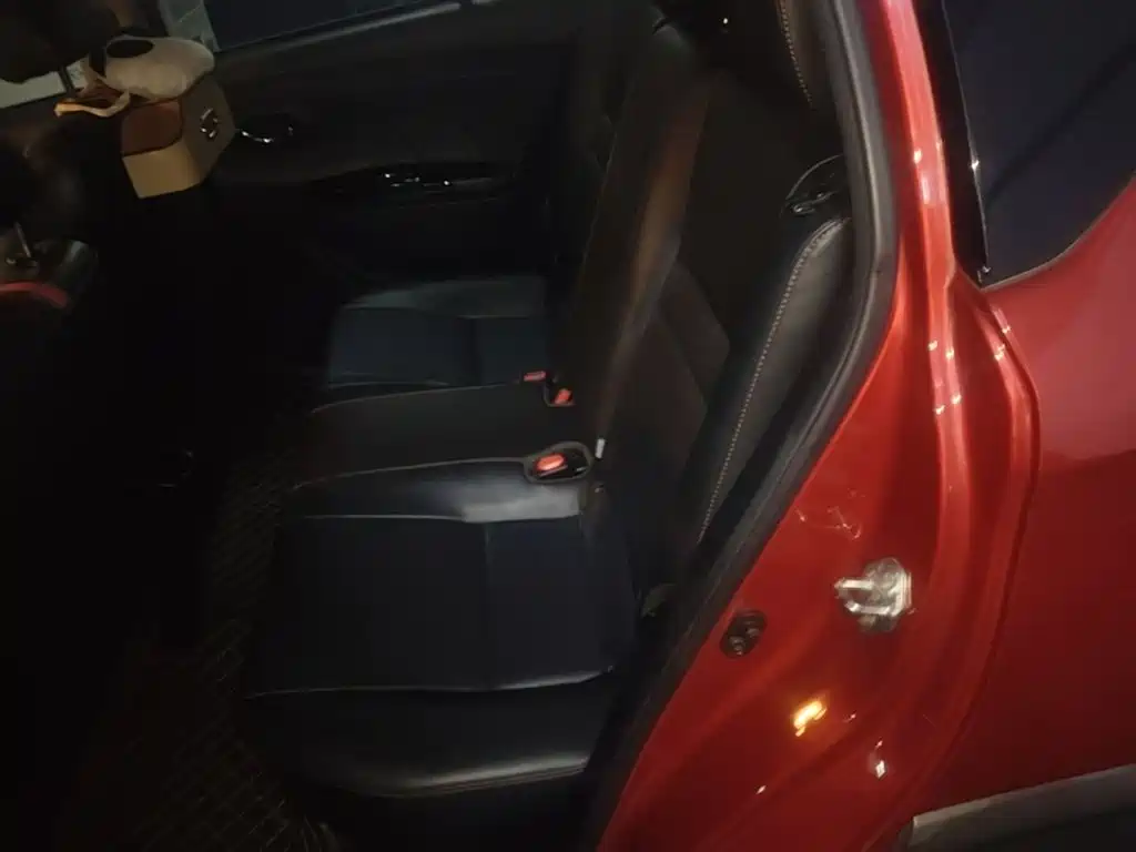 Toyota Yaris L — фото 22